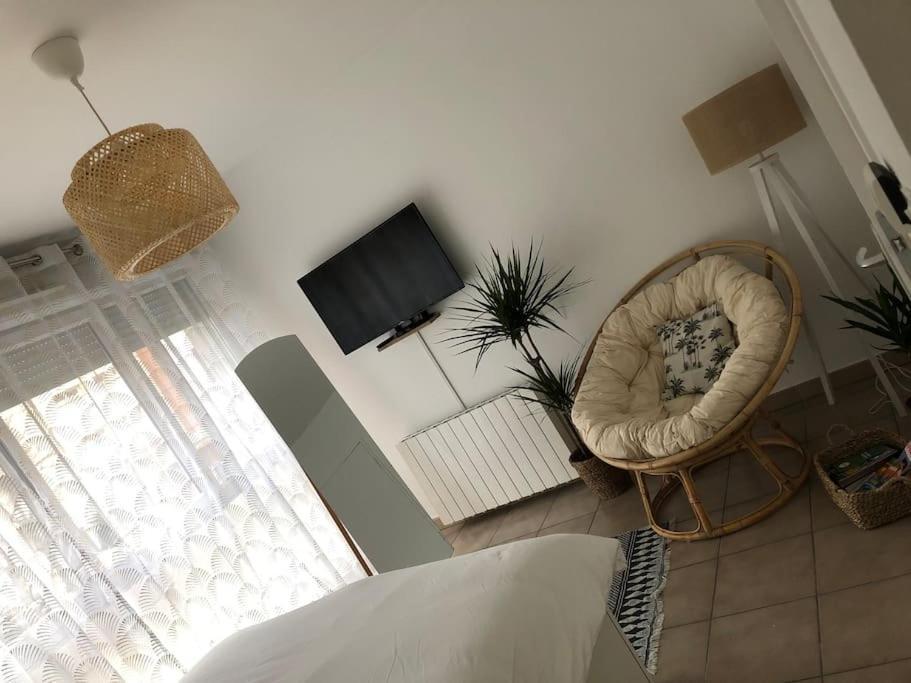 Studio Cosy, Lyon, Avec Garage Prive Esterno foto
